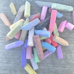 Pile-of-coloured-chalk