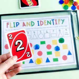 Identifying-2D-shapes-with-UNO-cards